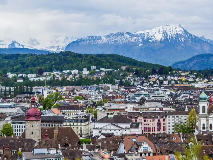 Suisse